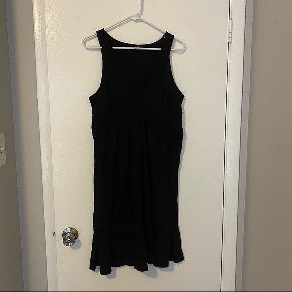 🌻 Old Navy Casual Sleeveless V Neck Ruffled Bottom Black Dress Size Large NWOT - Picture 4 of 9